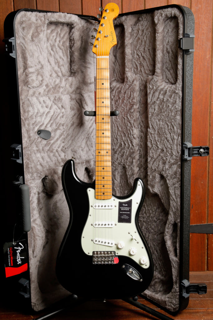 Fender Limited Edition Vintera II Road Worn '60s Stratocaster Black B-Stock
