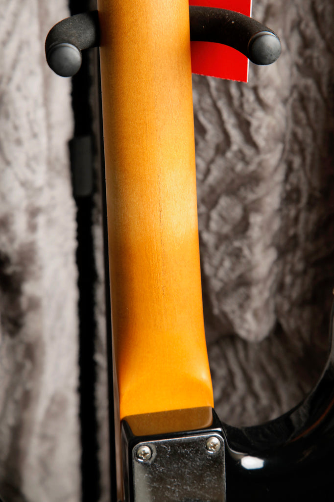 Fender Limited Edition Vintera II Road Worn '60s Stratocaster Black B-Stock