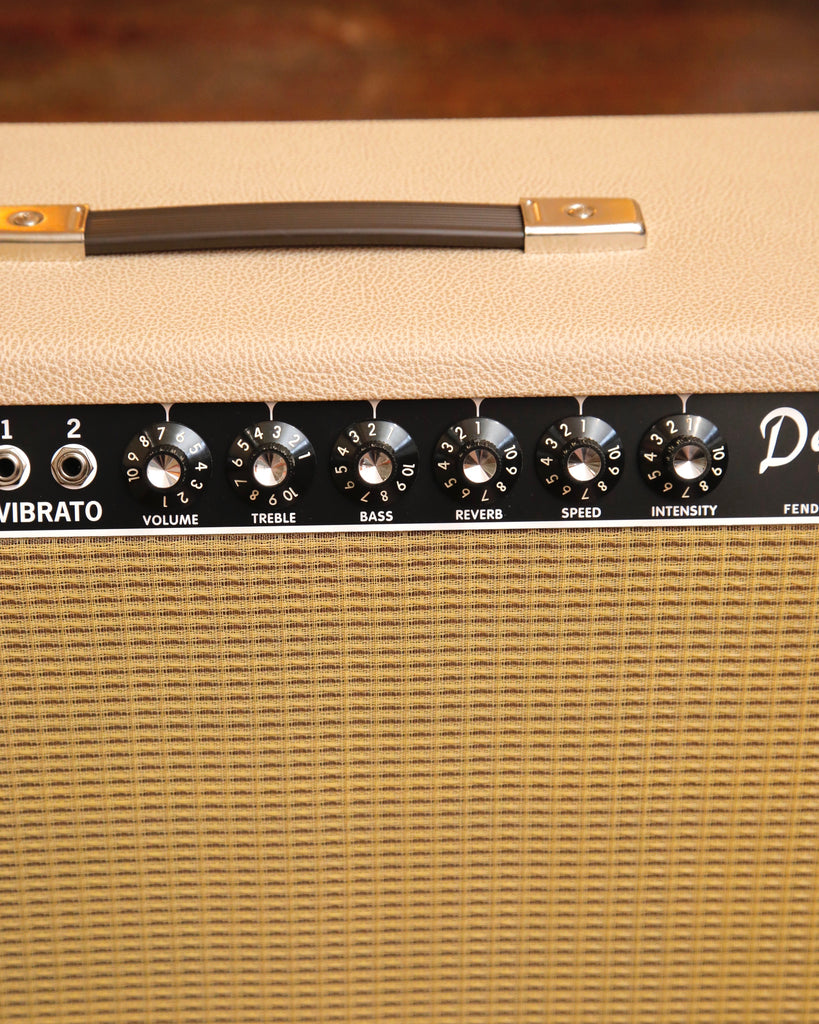 Fender '65 Deluxe Reverb FSR Limited Edition Vanilla Cocoa 1x12" Valve Combo Amplifier