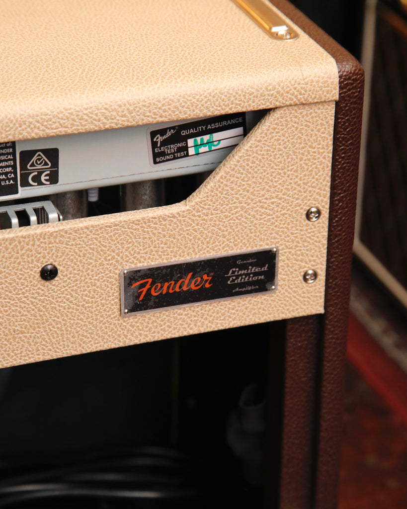 Fender '65 Deluxe Reverb FSR Limited Edition Vanilla Cocoa 1x12" Valve Combo Amplifier