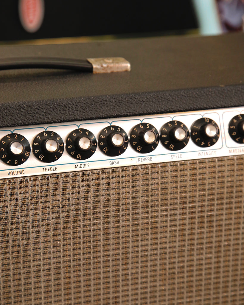 Fender 1980 Twin Reverb 2x12" 135-Watt Valve Amplifier w/Cover & Footswitch Pre-Owned
