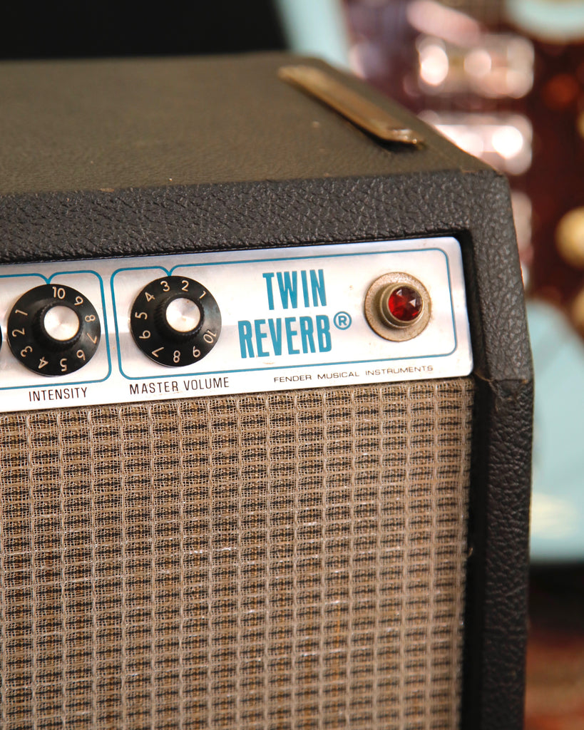 Fender 1980 Twin Reverb 2x12" 135-Watt Valve Amplifier w/Cover & Footswitch Pre-Owned