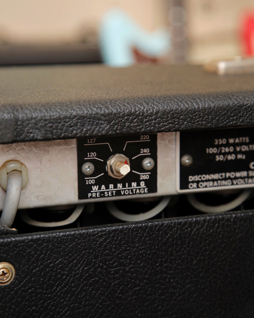 Fender 1980 Twin Reverb 2x12" 135-Watt Valve Amplifier w/Cover & Footswitch Pre-Owned