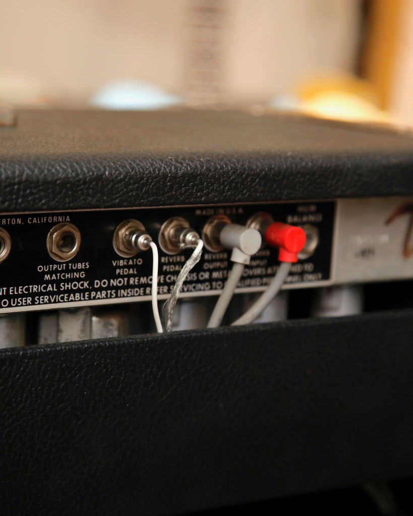 Fender 1980 Twin Reverb 2x12" 135-Watt Valve Amplifier w/Cover & Footswitch Pre-Owned