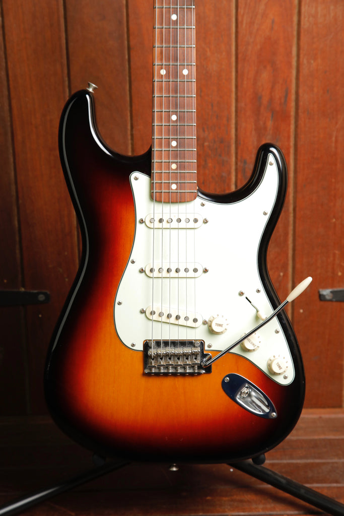 Fender Classic Player '60s Stratocaster Sunburst Electric Guitar 2017 Pre-Owned