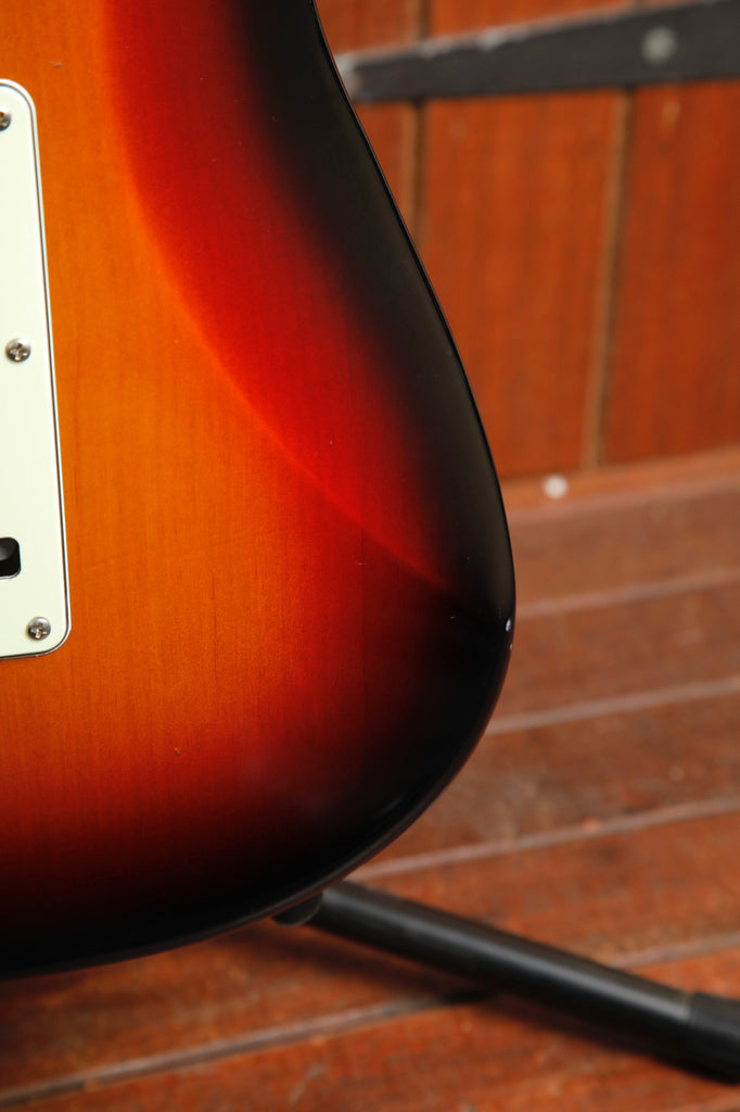 Fender Classic Player '60s Stratocaster Sunburst Electric Guitar 2017 Pre-Owned