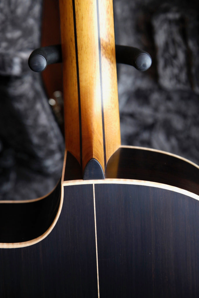 Lowden F-35c Sinker Redwood/Rosewood Cutaway Acoustic Guitar