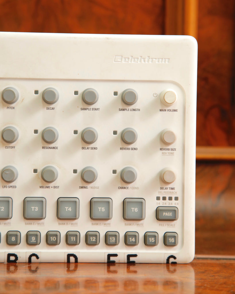 Elektron Model: Samples Groovebox Pre-Owned
