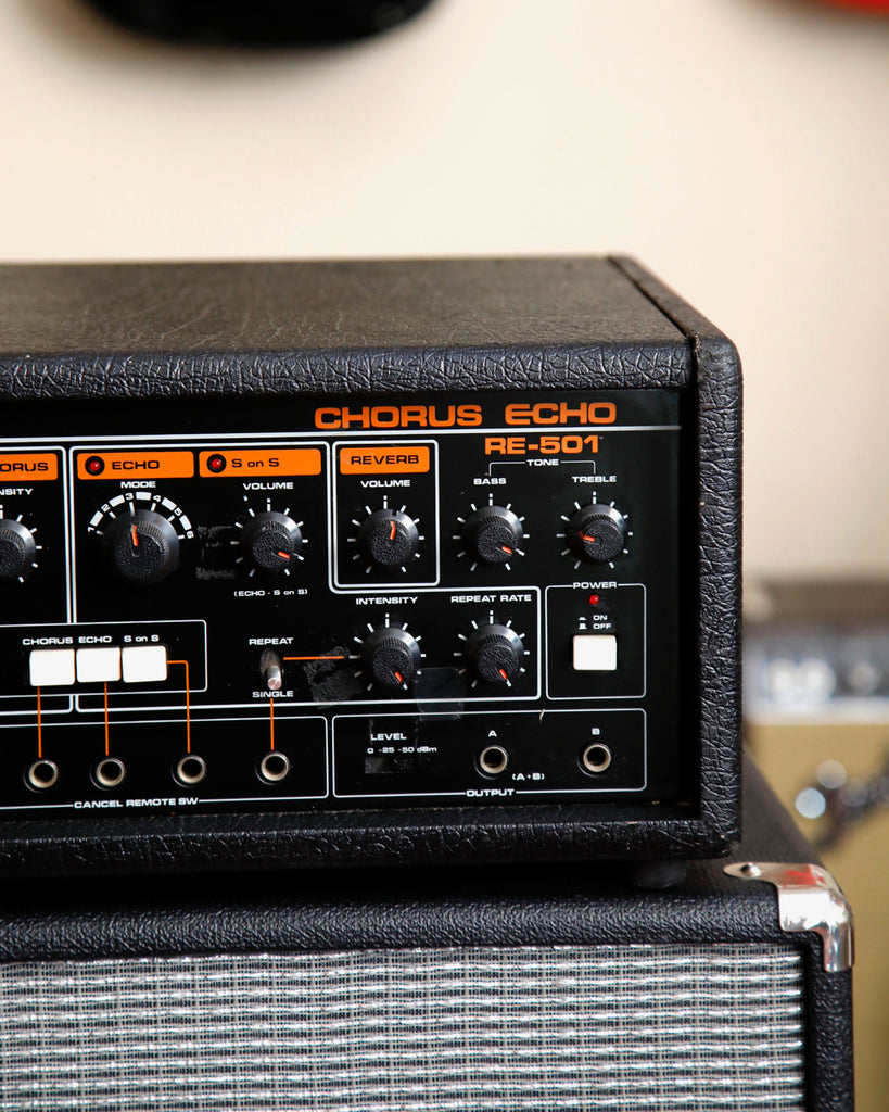 Roland RE-501 Chorus Echo Vintage Tape Echo/Reverb/Chorus Unit Pre-Owned