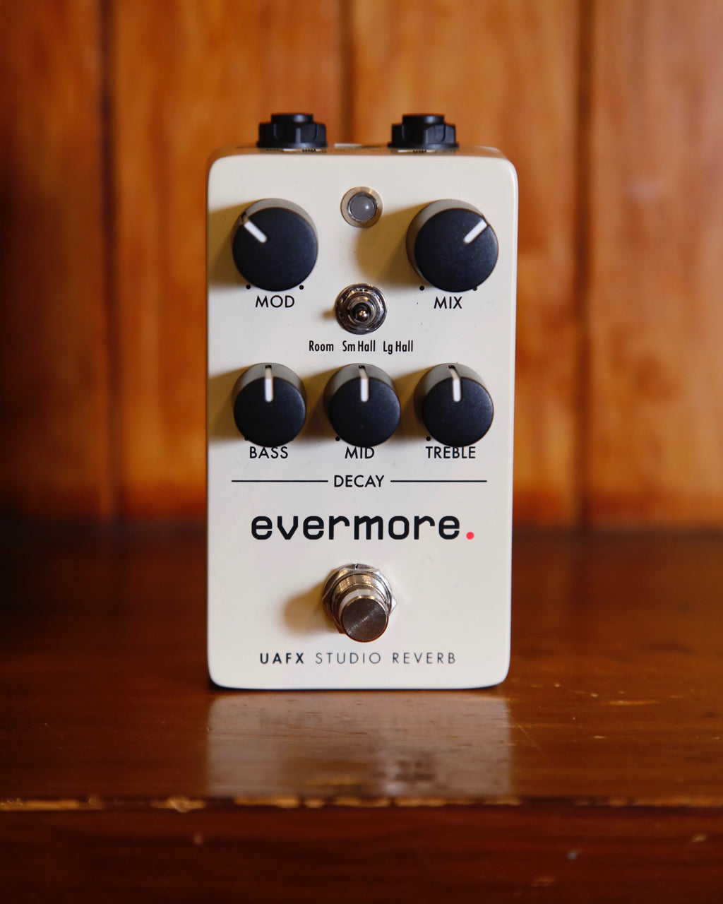 evermore reverb pedal Universal Audio UAFX Evermore Studio Reverb | The Rock Inn, Australia
