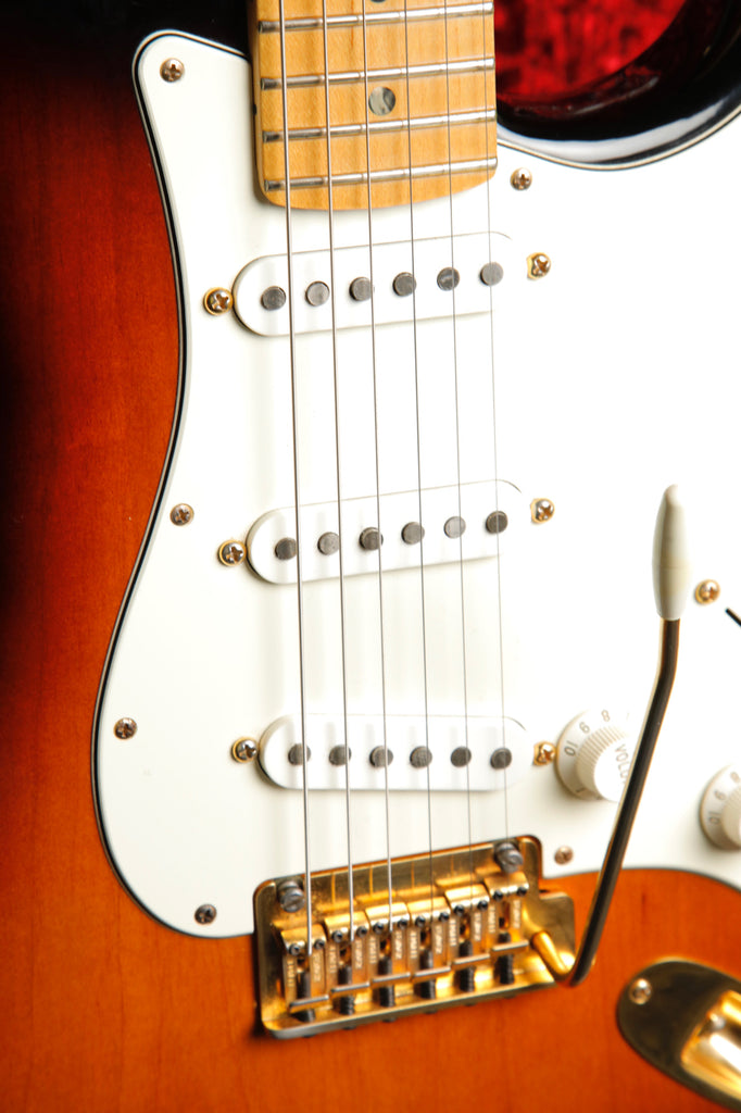 Fender 60th Anniversary Commemorative Stratocaster 2-Colour Sunburst 2014 Pre-Owned