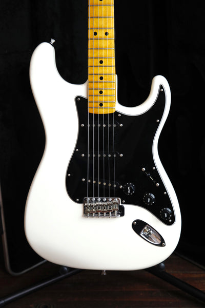 Fender 1979 Stratocaster White Vintage Electric Guitar Pre-Owned
