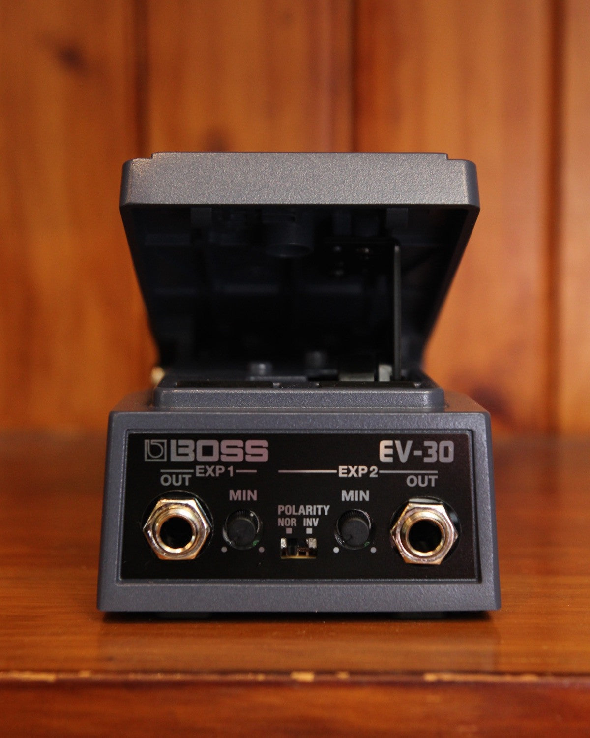 ev-30 dual expression pedal Boss EV-30 Dual Expression Pedal