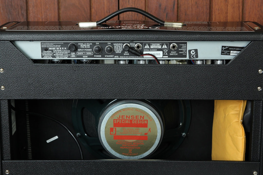 Fender 65 Deluxe Reverb Vintage Reissue Combo - The Rock Inn - 5