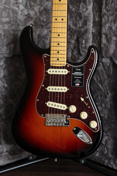 Fender American Professional II Stratocaster 3-Colour Sunburst Maple