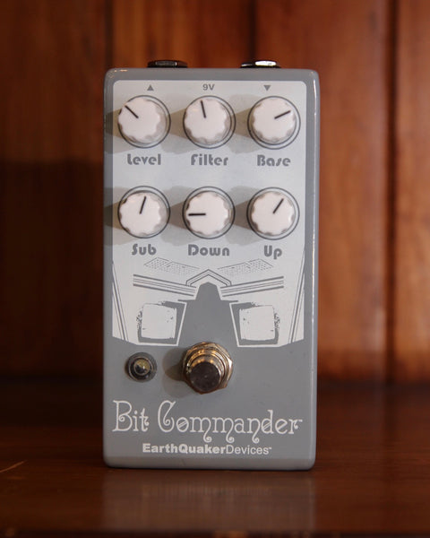 Earthquaker Devices Bit Commander Guitar Synthesizer Pedal