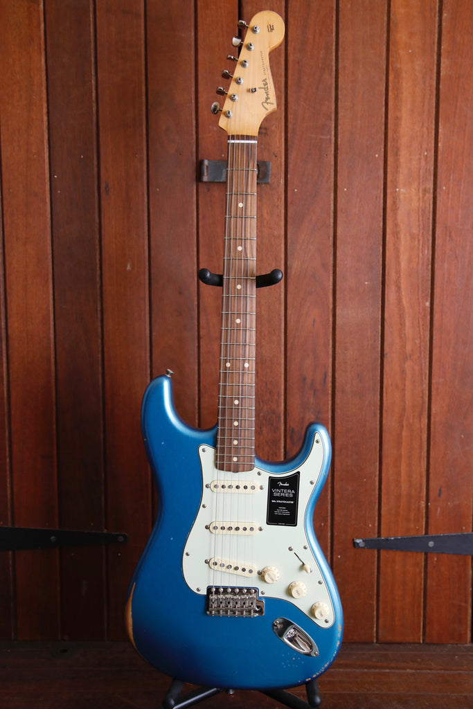 Fender Vintera Road Worn '60s Stratocaster Lake Placid Blue