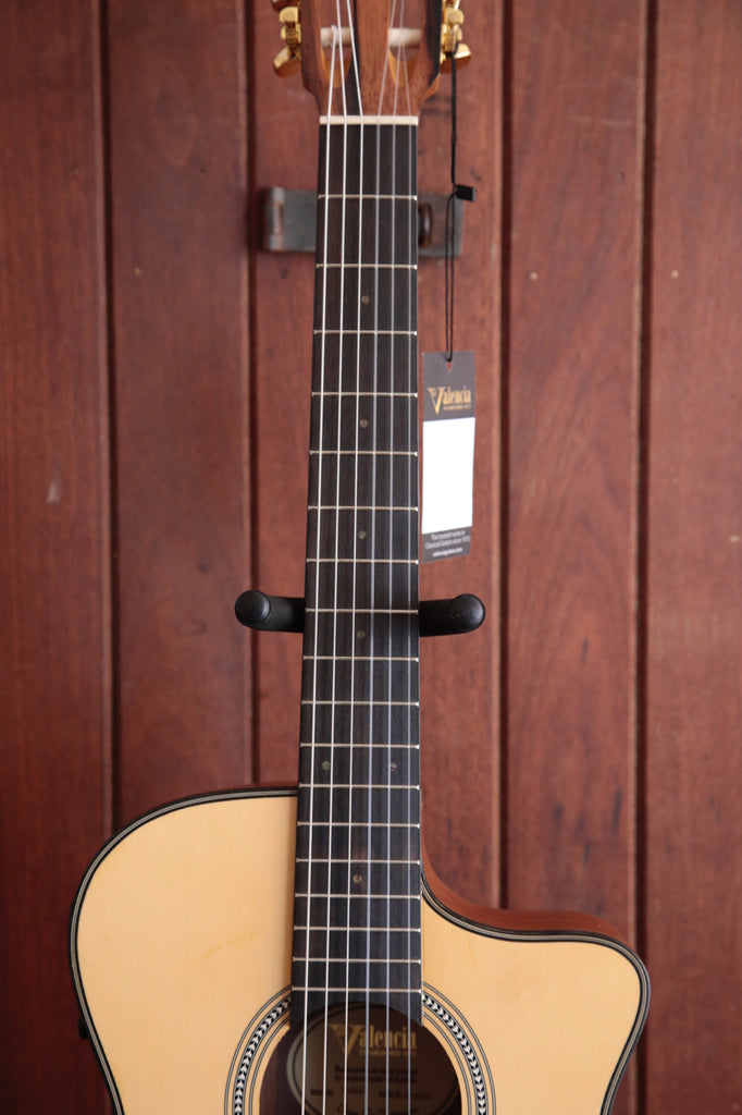 Valencia VA434CE Series Classical Nylon Acoustic-Electric Guitar
