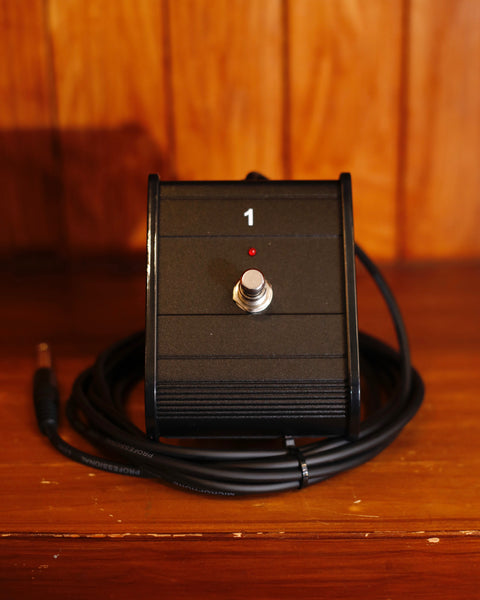 Carson Single Footswitch - One Button w/LED FS15